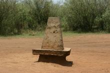 Grenzstein Kenia-Tansania